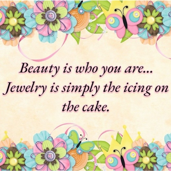 10 Karat gold post earrings with dainty little white fire opal stones - Picture 16 of 16